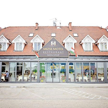 Mizse Motel Lajosmizse Exteriér fotografie