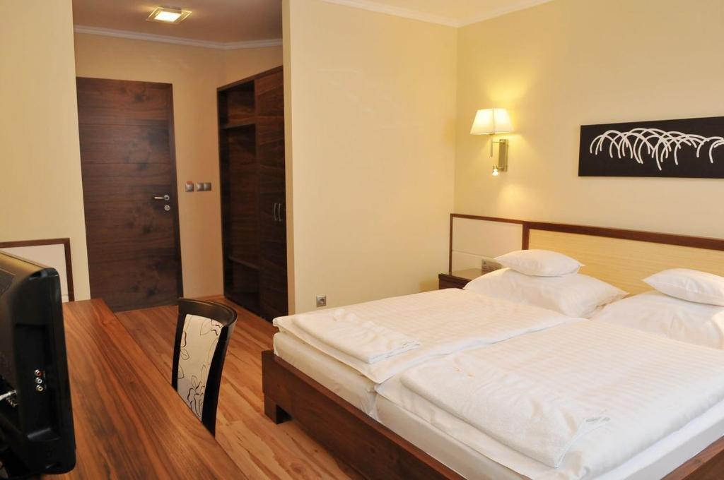 Mizse Motel Lajosmizse Pokoj fotografie